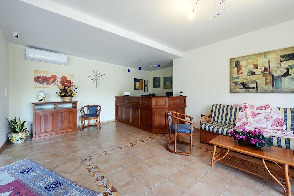 Oasis Hotel Residence Resort LMP Kültér fotó