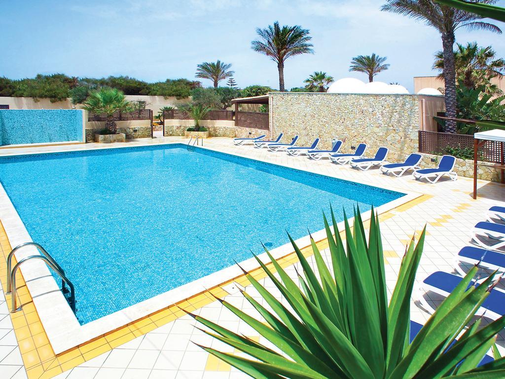 Oasis Hotel Residence Resort LMP Szoba fotó