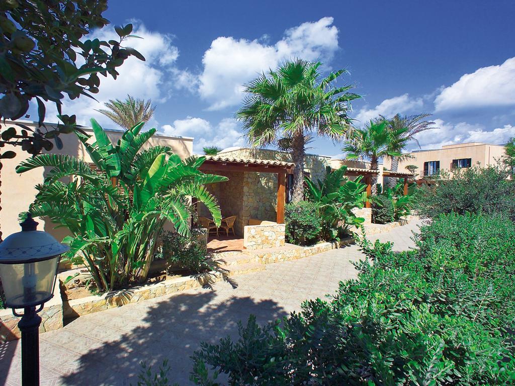 Oasis Hotel Residence Resort LMP Szoba fotó