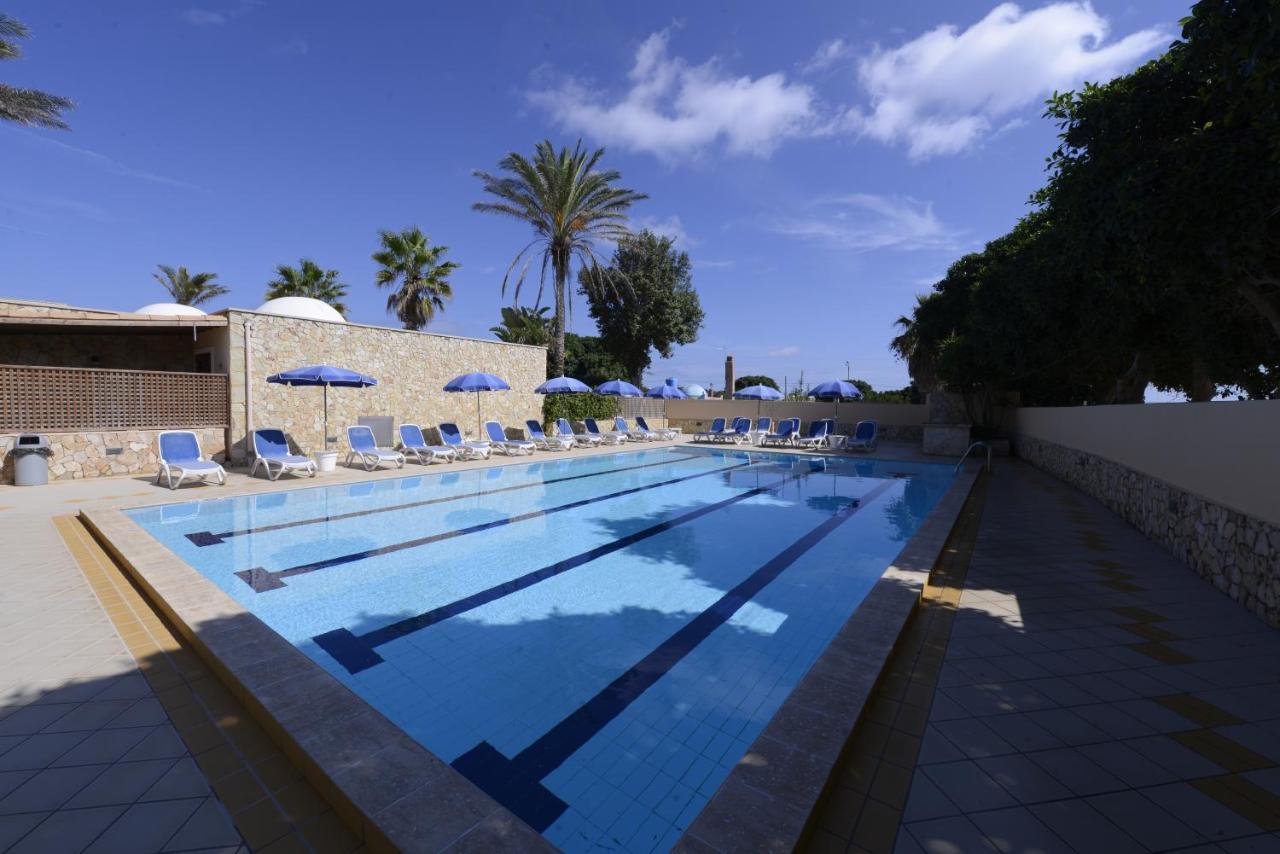 Oasis Hotel Residence Resort LMP Kültér fotó